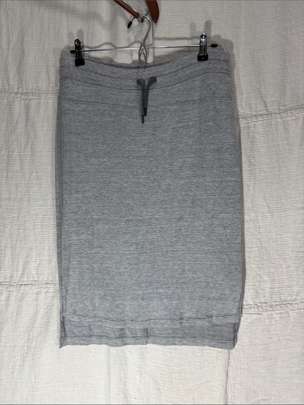 Athleta Heather Gray Knit Drawstring Athleisure Pencil Skirt Size Medium